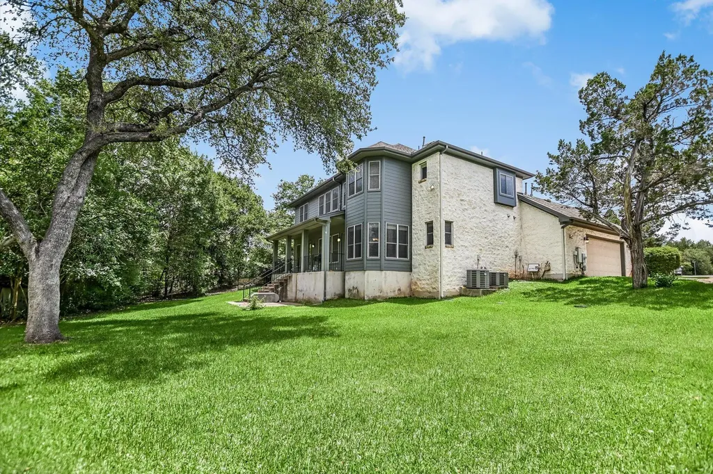 801 Chrissys Cove Austin TX 78733