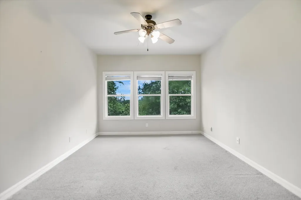 801 Chrissys Cove Austin TX 78733