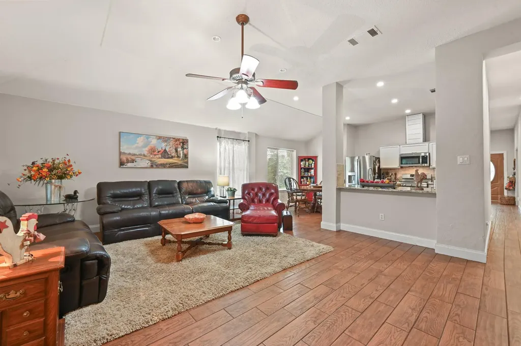 5907 Marchmont Lane Austin TX 78749
