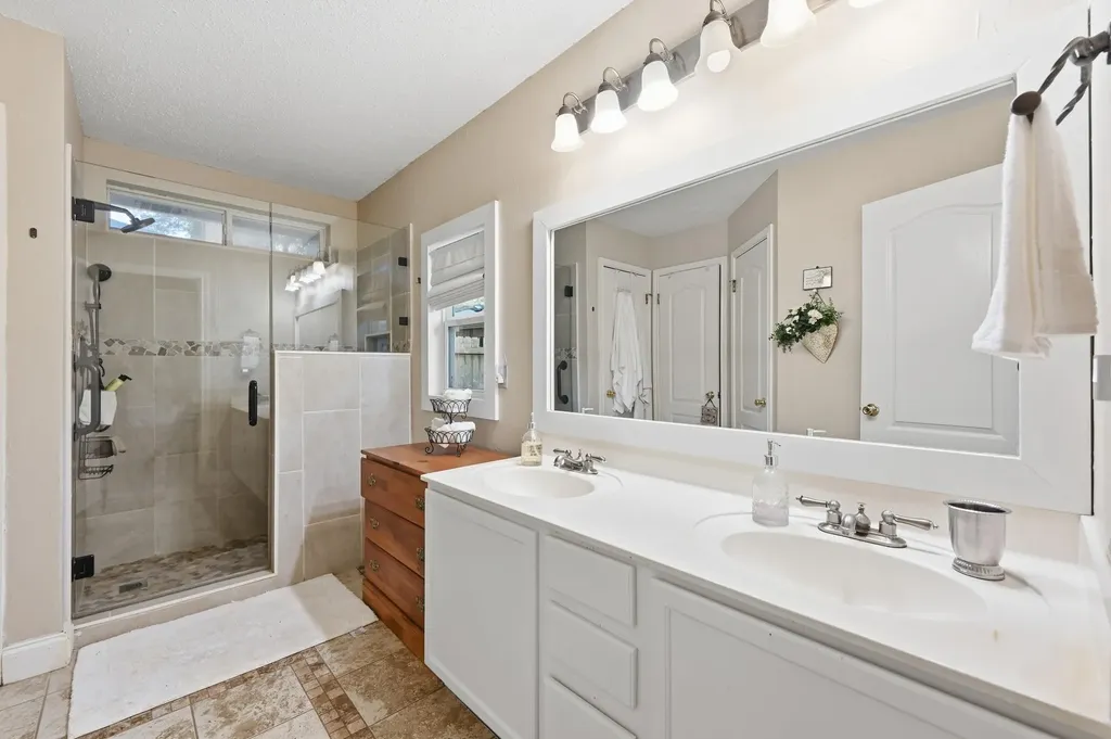 5907 Marchmont Lane Austin TX 78749