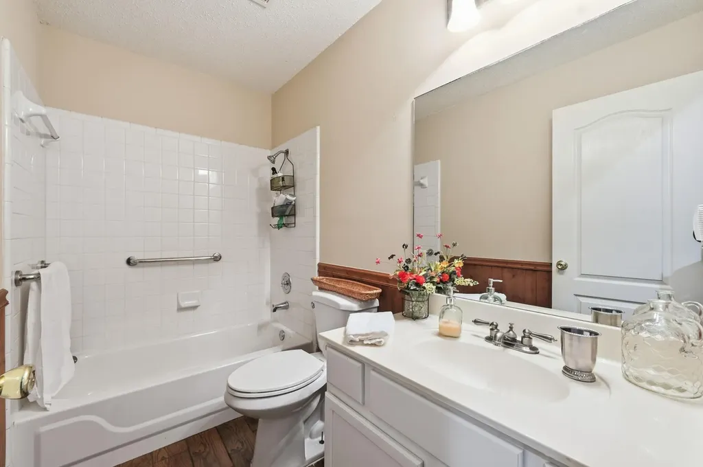 5907 Marchmont Lane Austin TX 78749