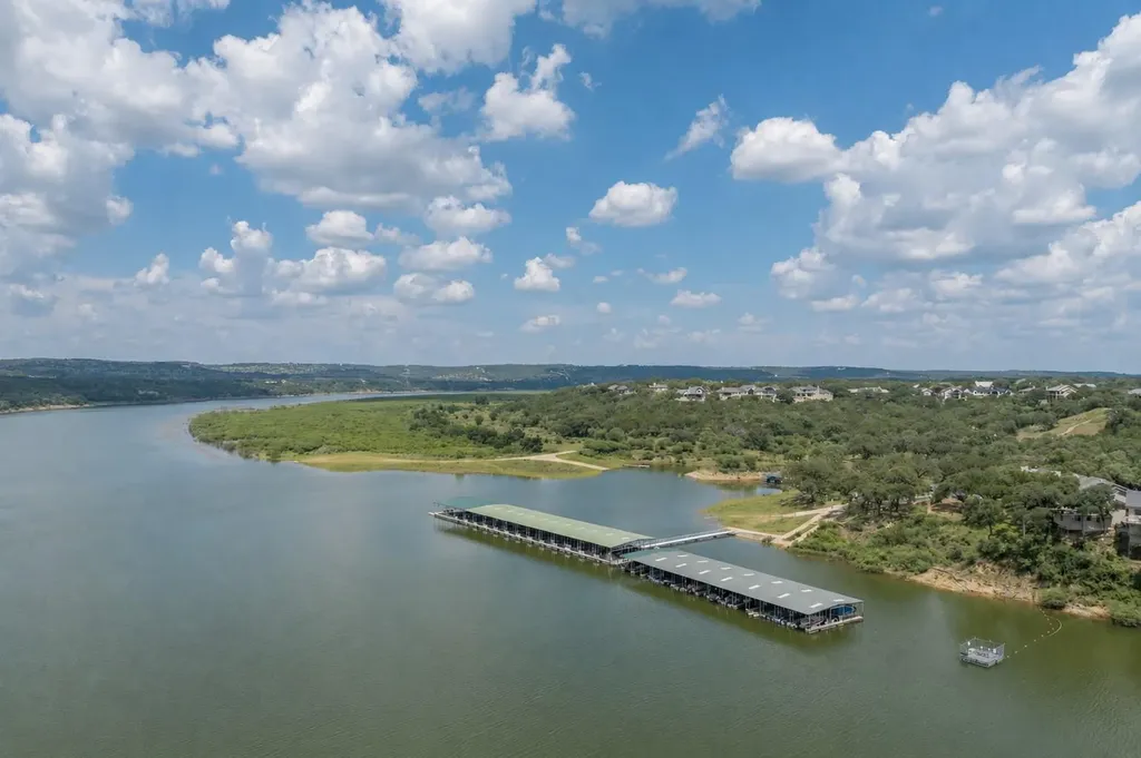 828 Wesley Ridge Drive Spicewood TX 78669
