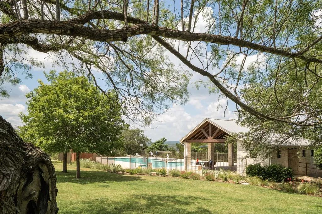 828 Wesley Ridge Drive Spicewood TX 78669