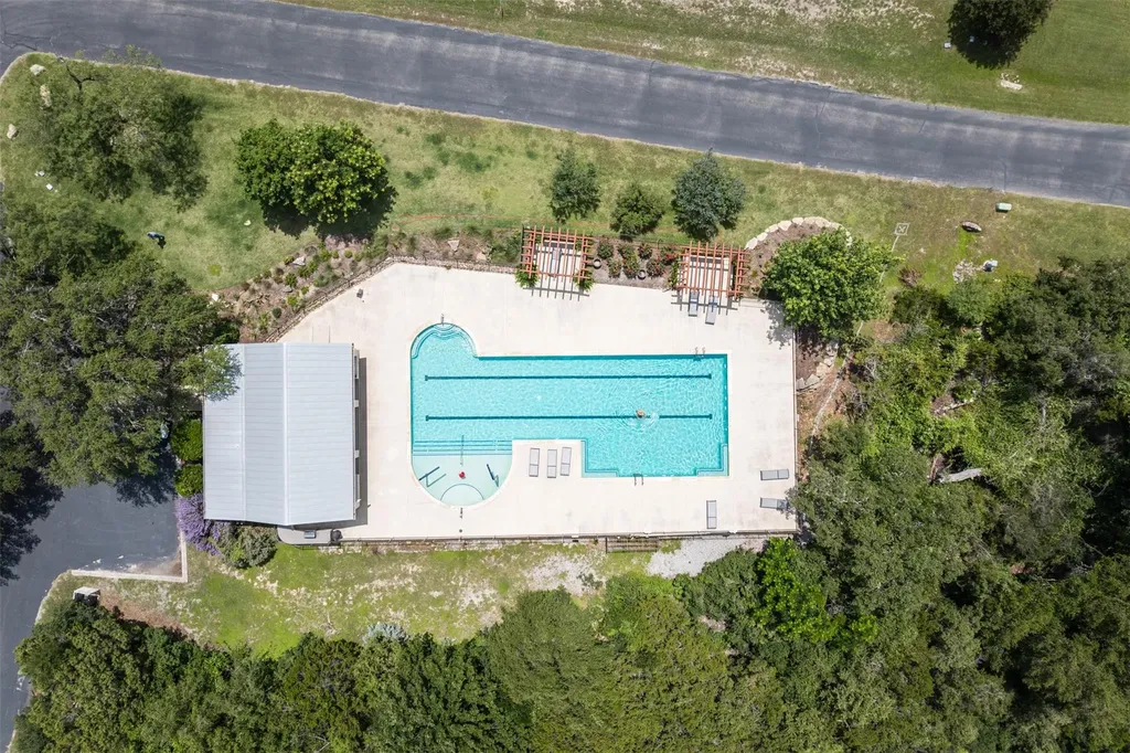 828 Wesley Ridge Drive Spicewood TX 78669