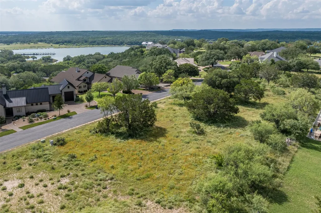 828 Wesley Ridge Drive Spicewood TX 78669