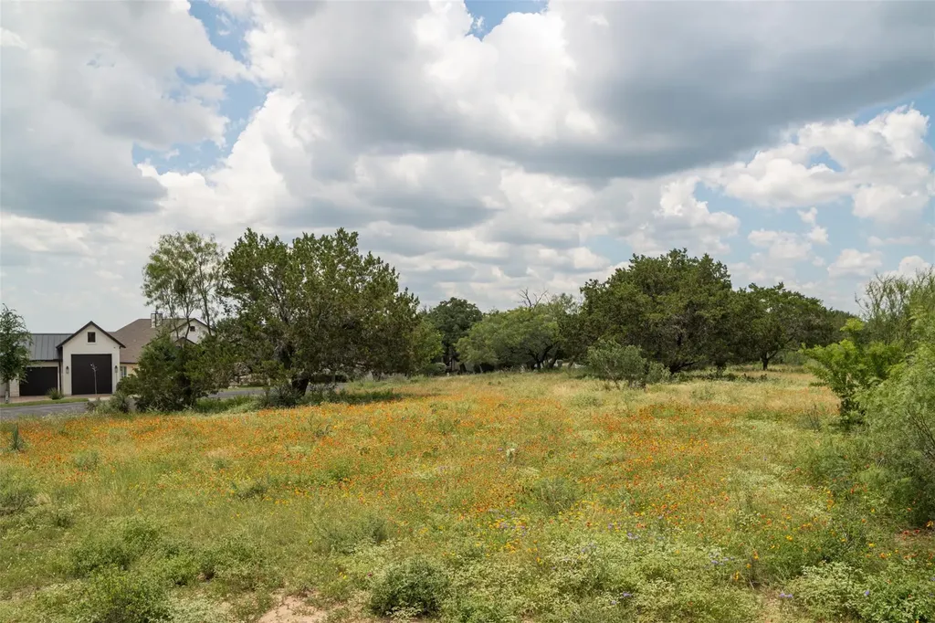 828 Wesley Ridge Drive Spicewood TX 78669