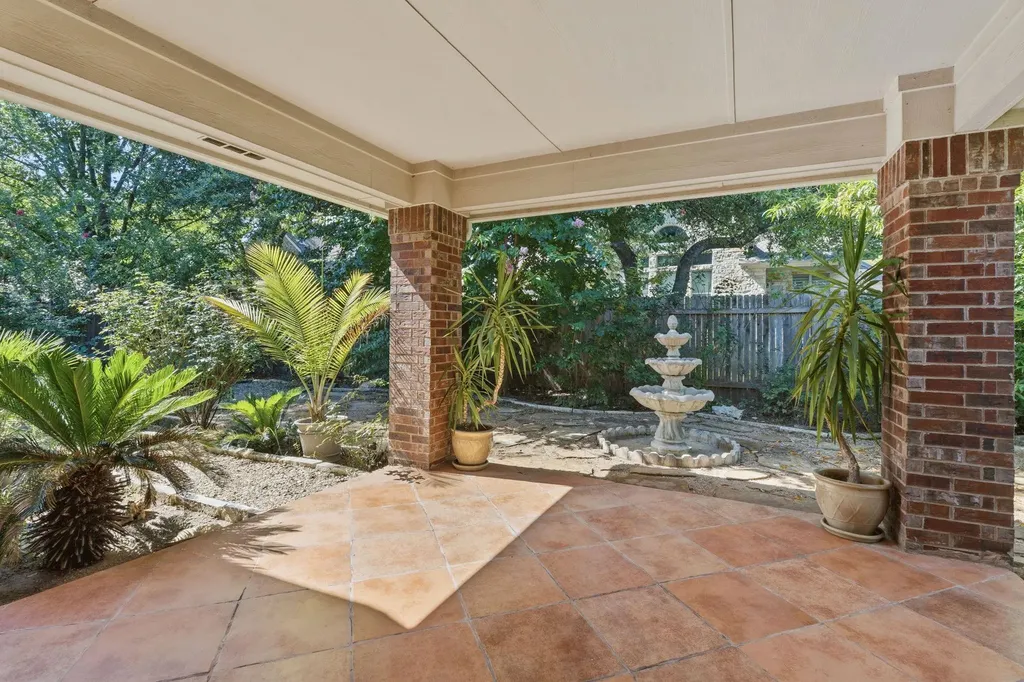16305 Almaden Drive Austin TX 78717