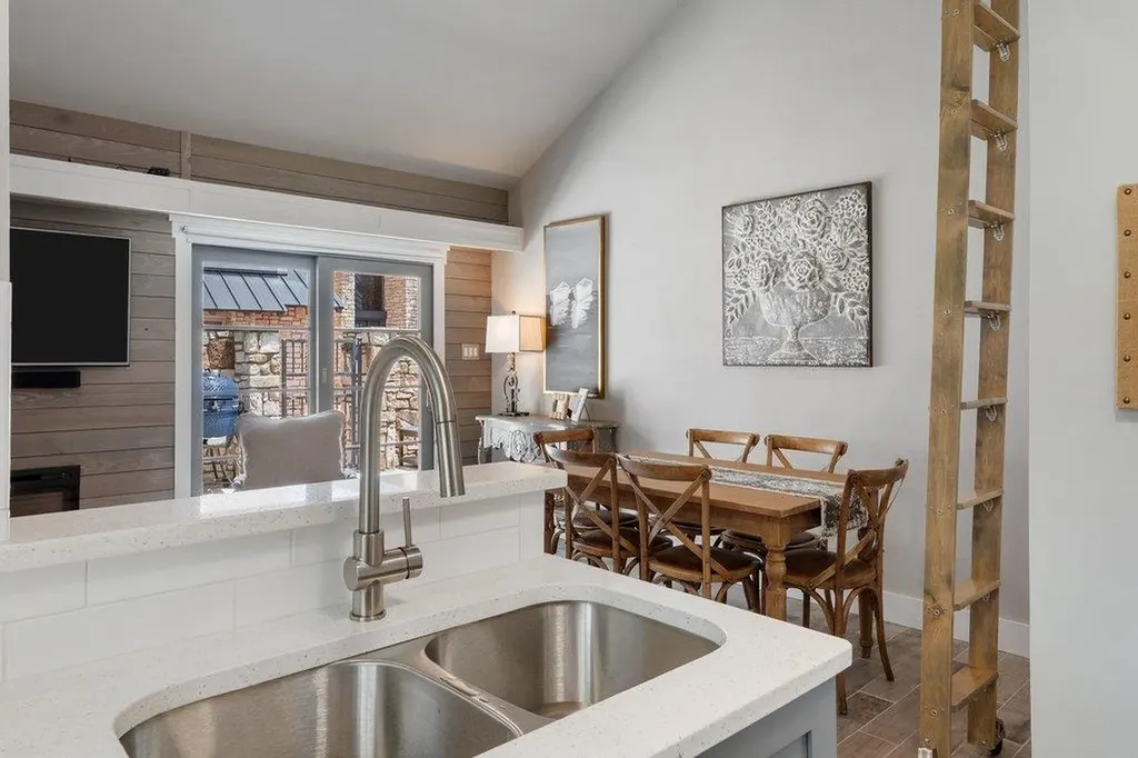 103 Island Drive Horseshoe Bay TX 78657