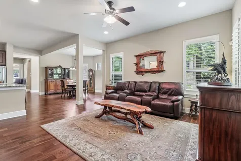 35 Prestonwood Circle Lakeway TX 78734
