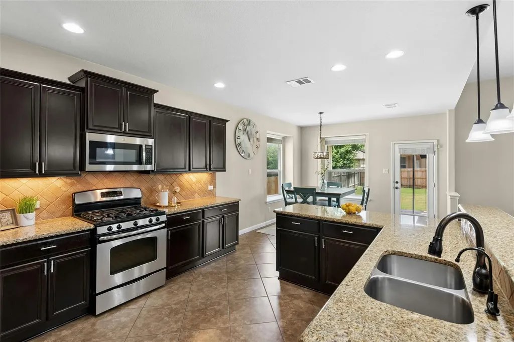 206 Paul Azinger Drive Round Rock TX 78664