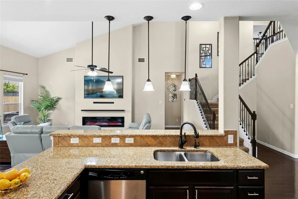 206 Paul Azinger Drive Round Rock TX 78664
