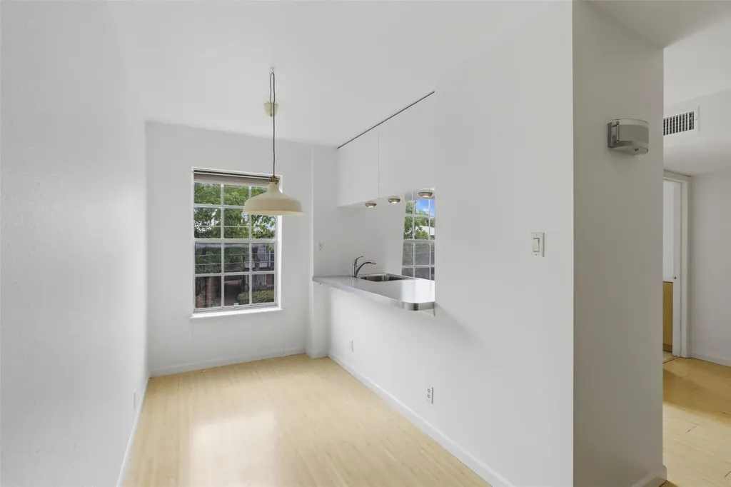300 Crockett Street Austin TX 78704