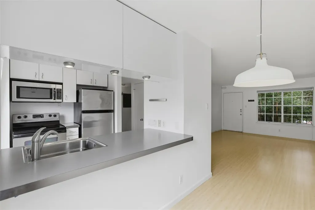 300 Crockett Street Austin TX 78704