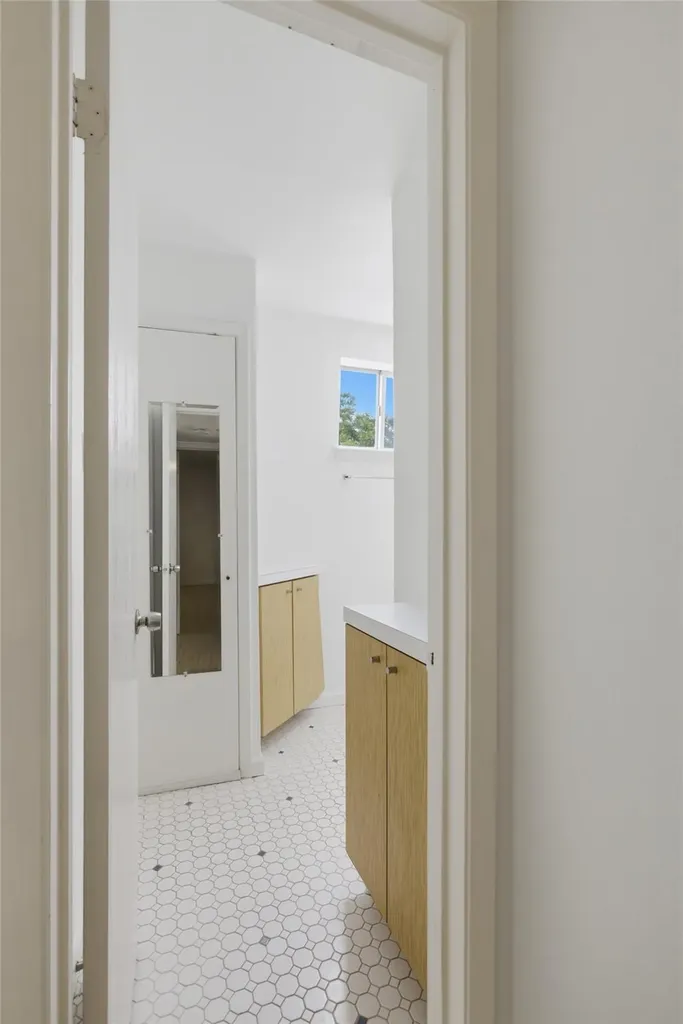 300 Crockett Street Austin TX 78704