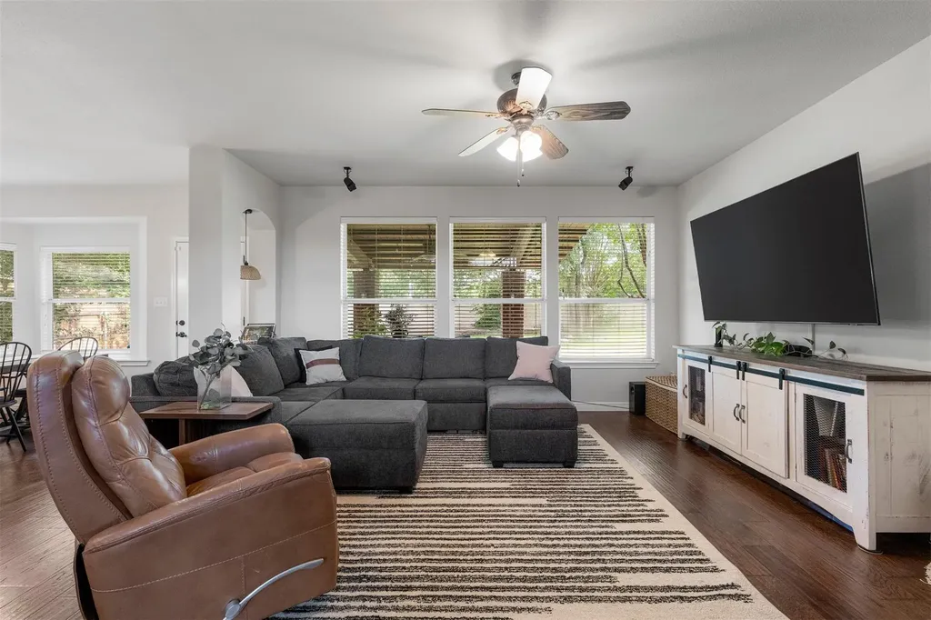 5421 Korth Drive Austin TX 78749