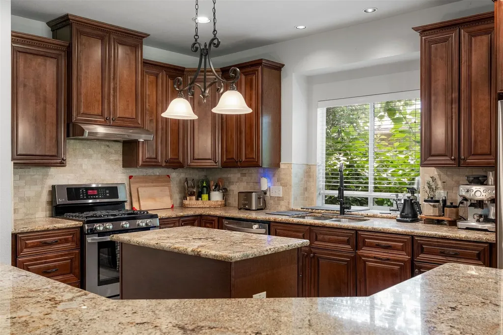 5421 Korth Drive Austin TX 78749
