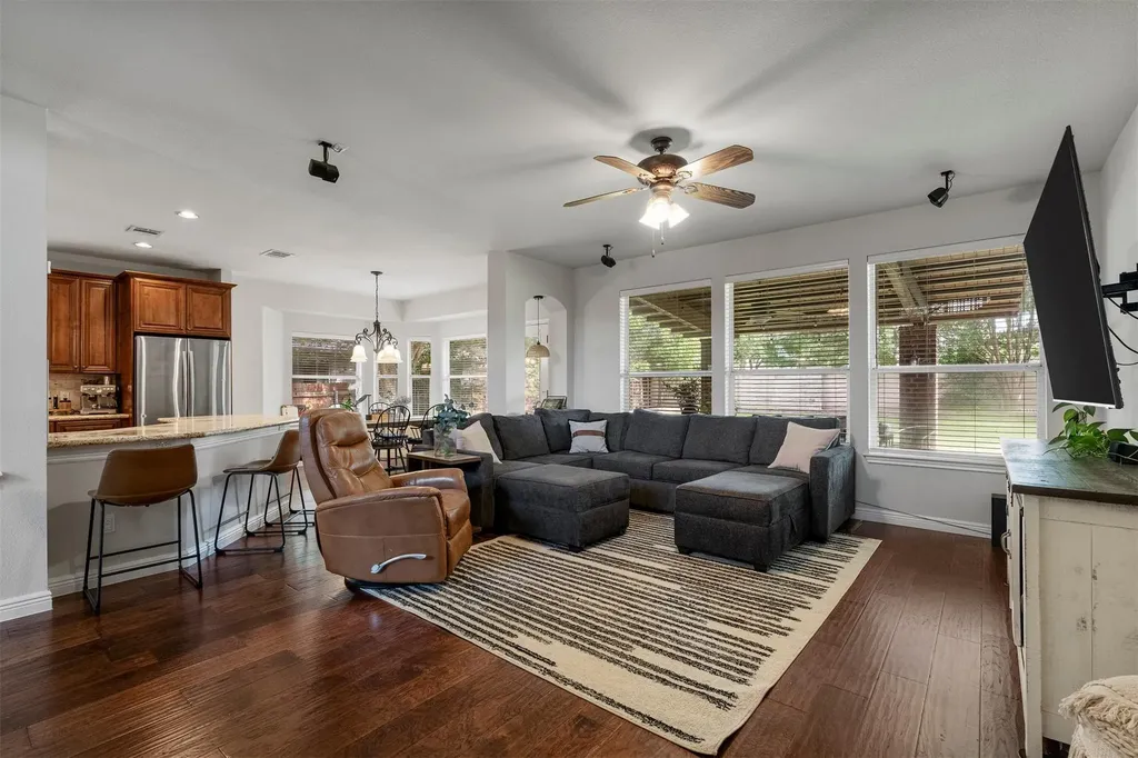 5421 Korth Drive Austin TX 78749