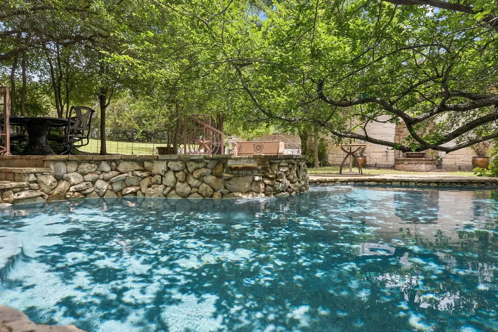 23621 Indian Divide Cove Spicewood TX 78669