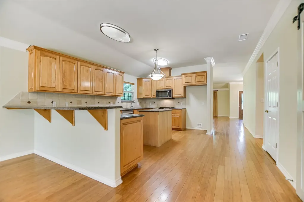 104 Springfield Horseshoe Bay TX 78657