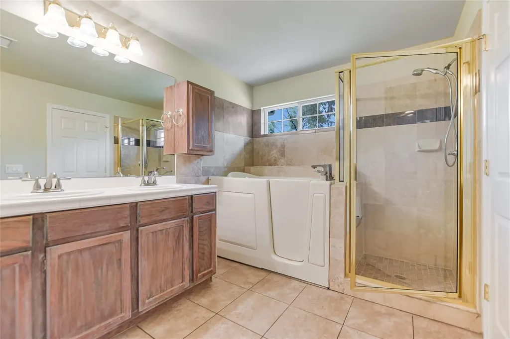 104 Springfield Horseshoe Bay TX 78657