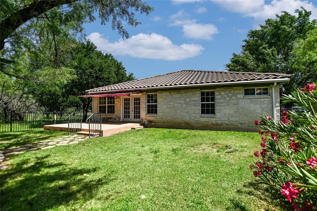 104 Springfield Horseshoe Bay TX 78657