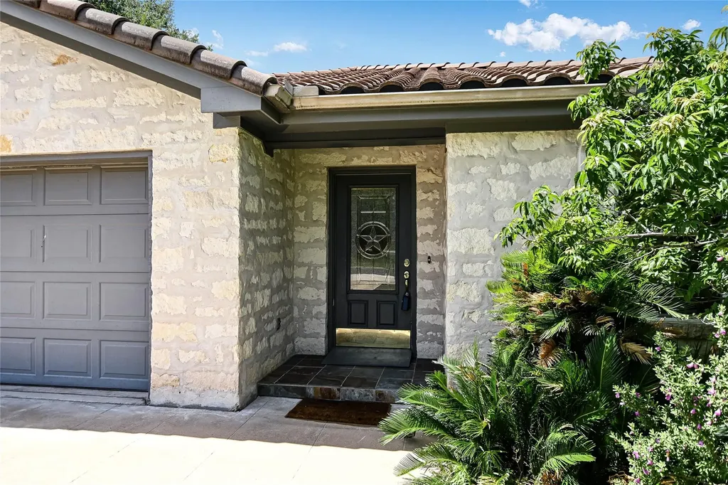 104 Springfield Horseshoe Bay TX 78657
