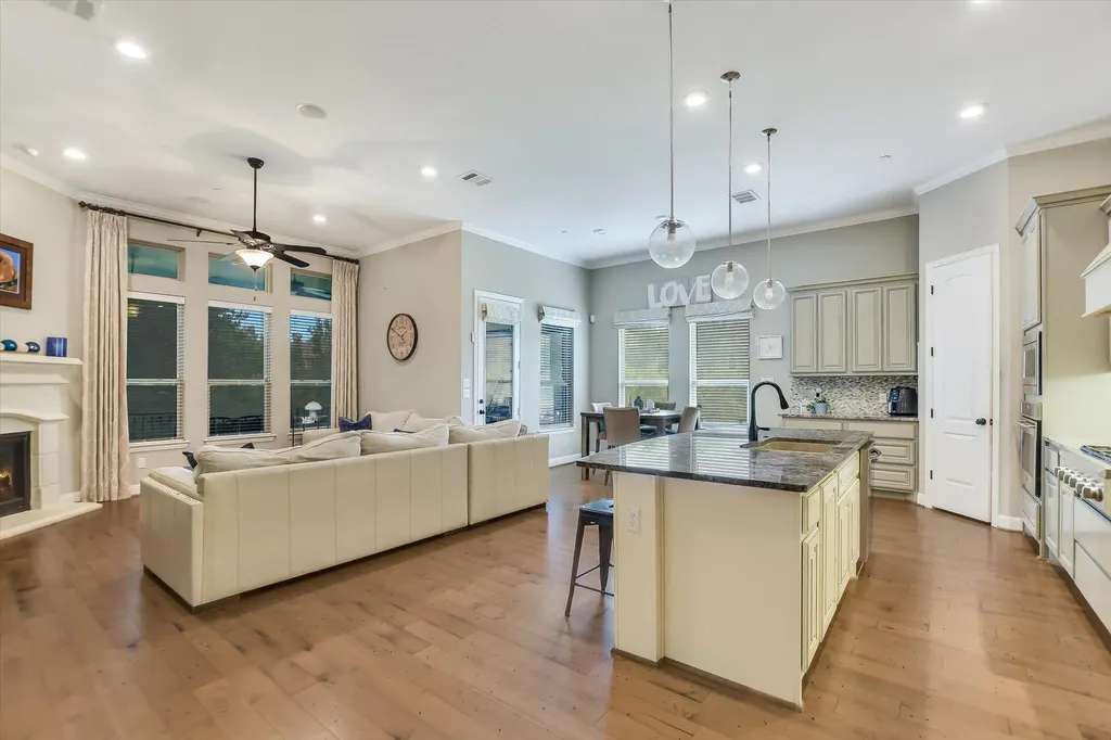 116 Blue Clearing Way Austin TX 78738