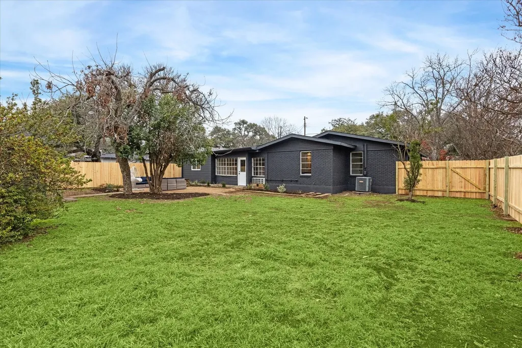 4608 Frontier Trail Austin TX 78745