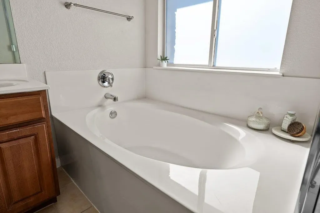 3804 Hidden Lake Crossing Pflugerville TX 78660