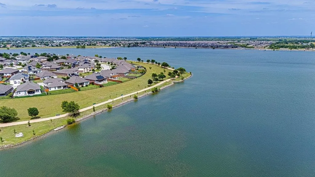 3804 Hidden Lake Crossing Pflugerville TX 78660