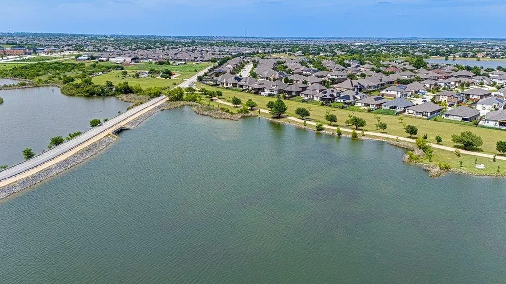 3804 Hidden Lake Crossing Pflugerville TX 78660