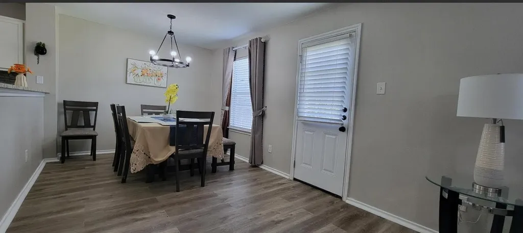 6908 Campina Crossing Del Valle TX 78617