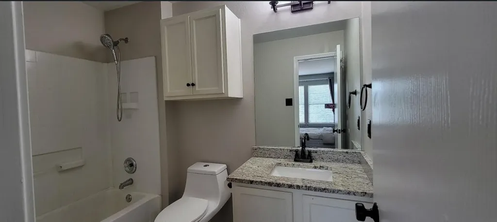 6908 Campina Crossing Del Valle TX 78617