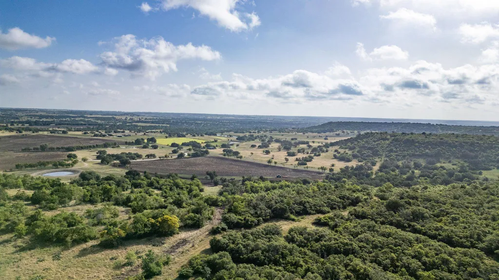 101 Fm-1047 Hamilton TX 76880