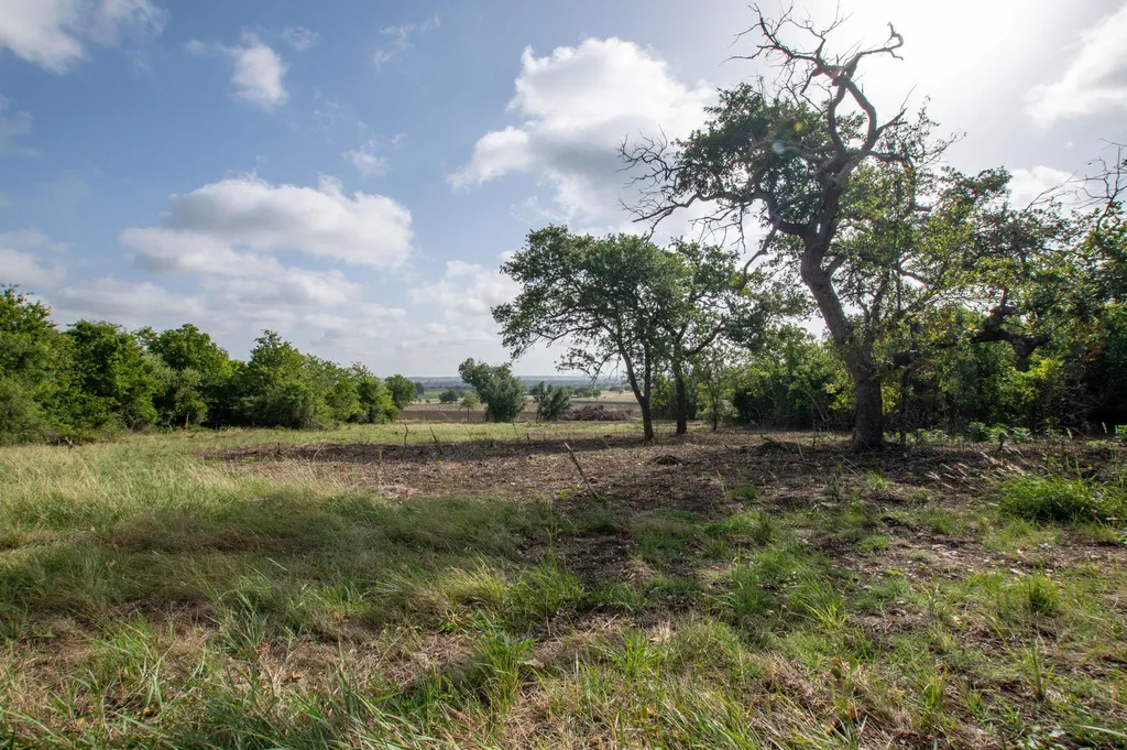 101 Fm-1047 Hamilton TX 76880