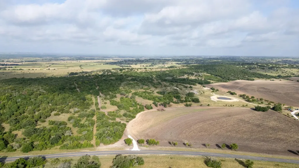 101 Fm-1047 Hamilton TX 76880