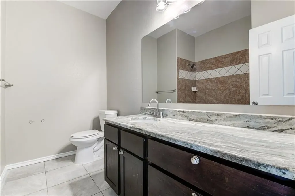 135 Valle Verde Drive Del Valle TX 78617