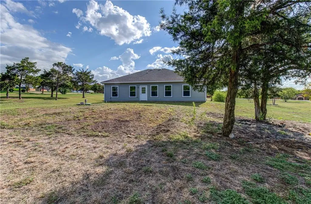 135 Valle Verde Drive Del Valle TX 78617