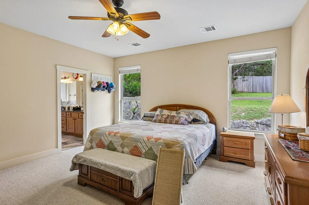 1058 Daviot Drive Spicewood TX 78669