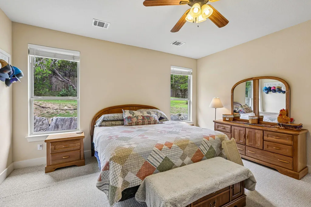 1058 Daviot Drive Spicewood TX 78669