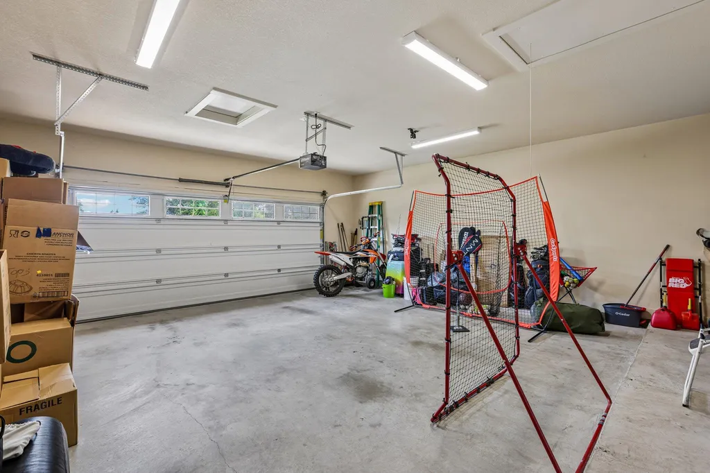 1058 Daviot Drive Spicewood TX 78669
