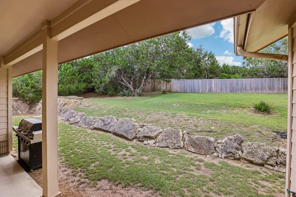 1058 Daviot Drive Spicewood TX 78669
