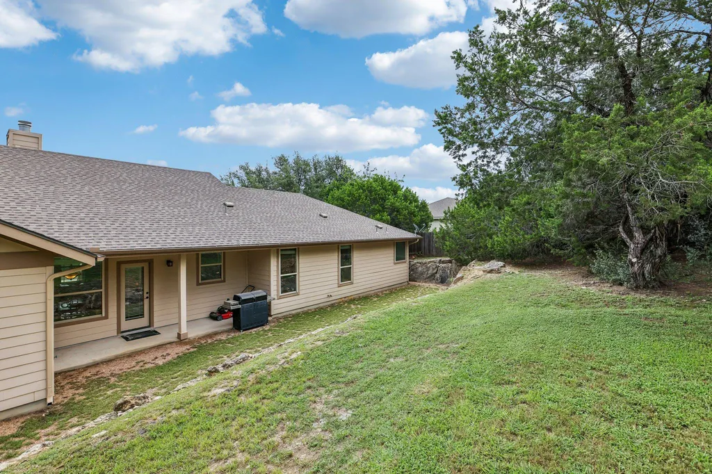 1058 Daviot Drive Spicewood TX 78669