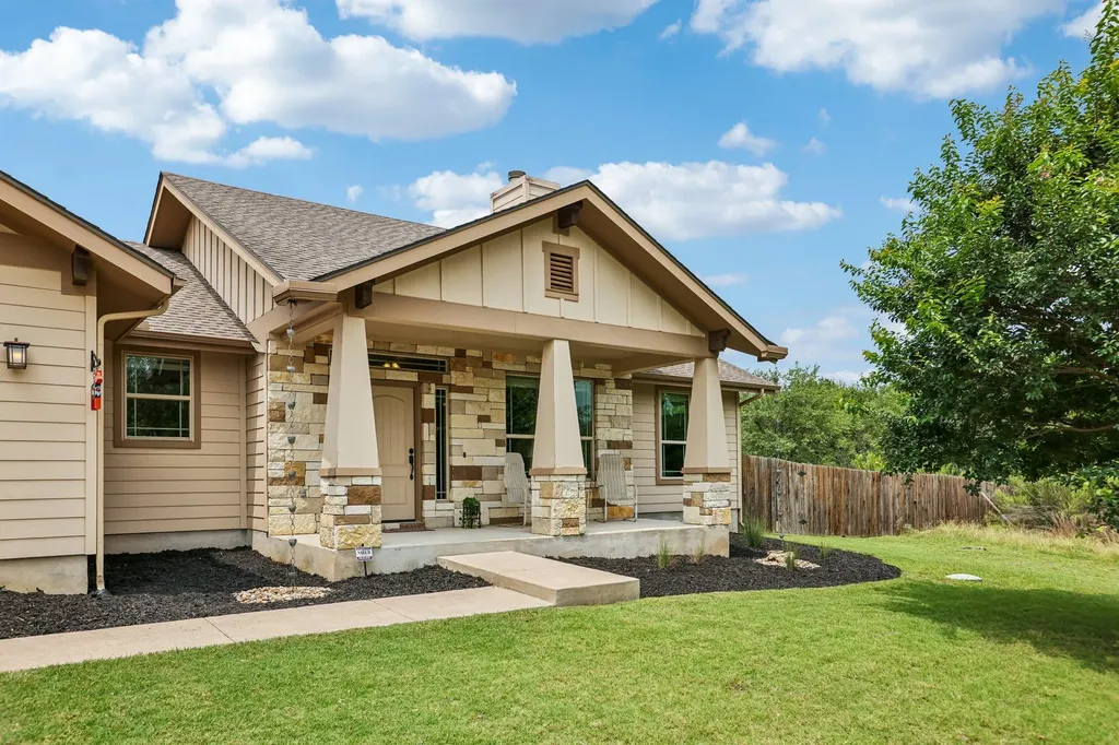 1058 Daviot Drive Spicewood TX 78669
