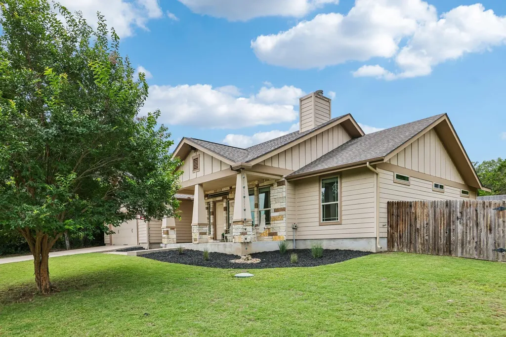 1058 Daviot Drive Spicewood TX 78669