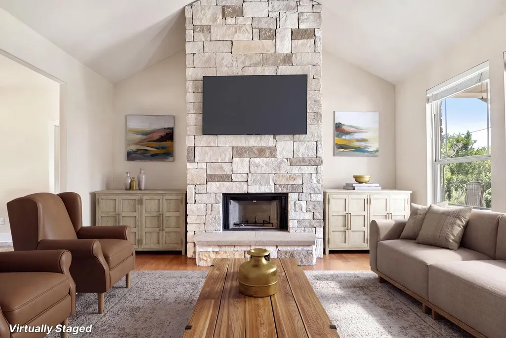 1058 Daviot Drive Spicewood TX 78669