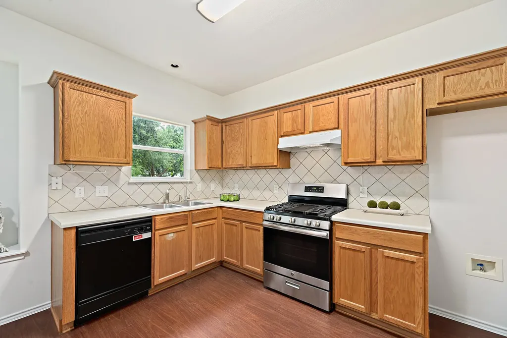 3477 Flowstone Lane Round Rock TX 78681