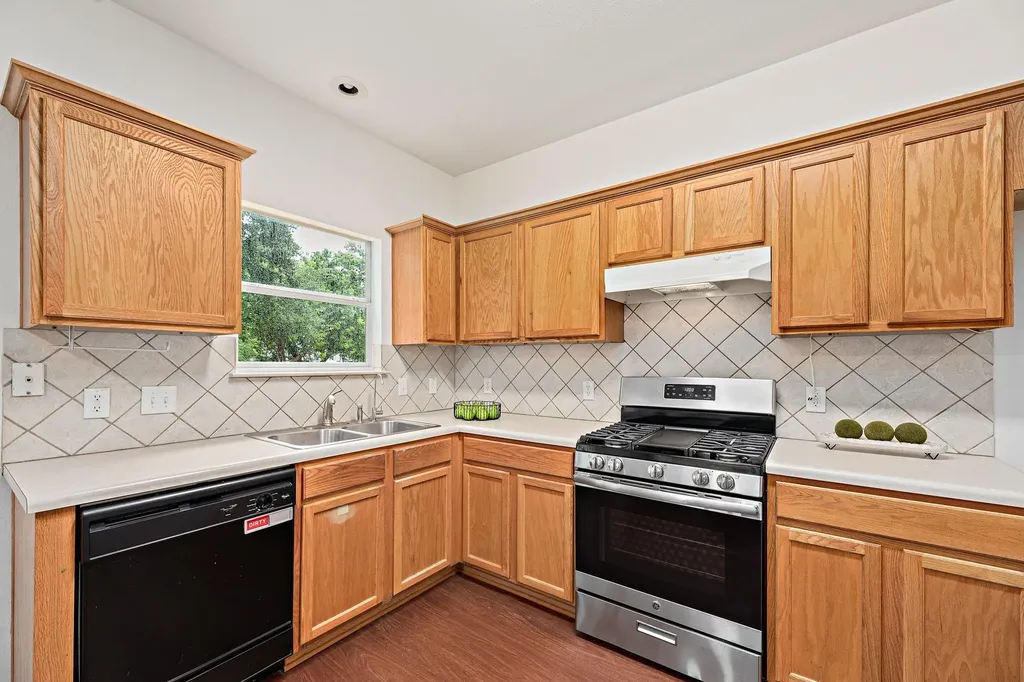 3477 Flowstone Lane Round Rock TX 78681