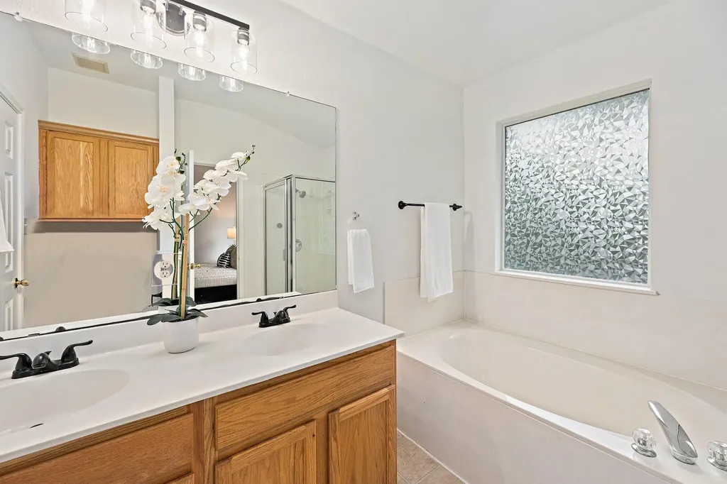 3477 Flowstone Lane Round Rock TX 78681