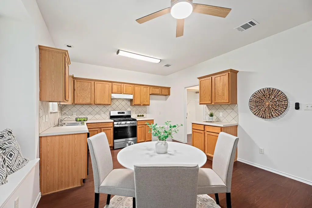 3477 Flowstone Lane Round Rock TX 78681